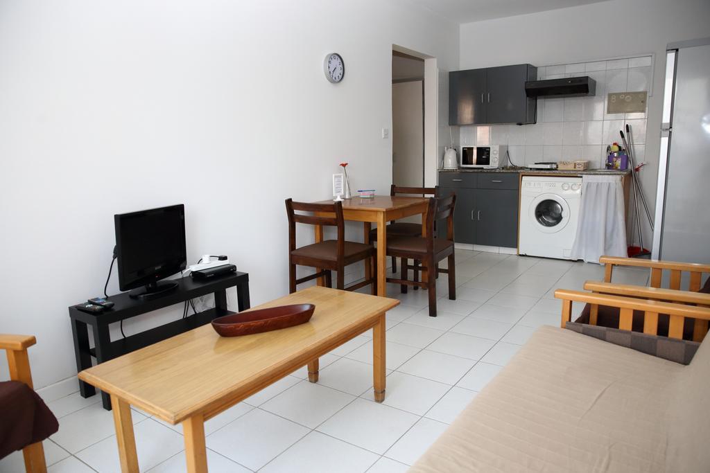 Alora Apartments Larnaca Buitenkant foto
