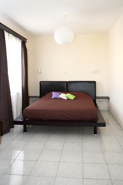 Alora Apartments Larnaca Buitenkant foto