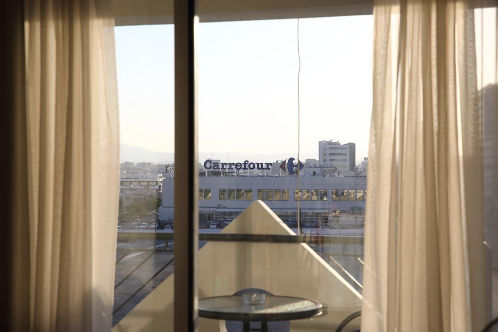 Alora Apartments Larnaca Buitenkant foto