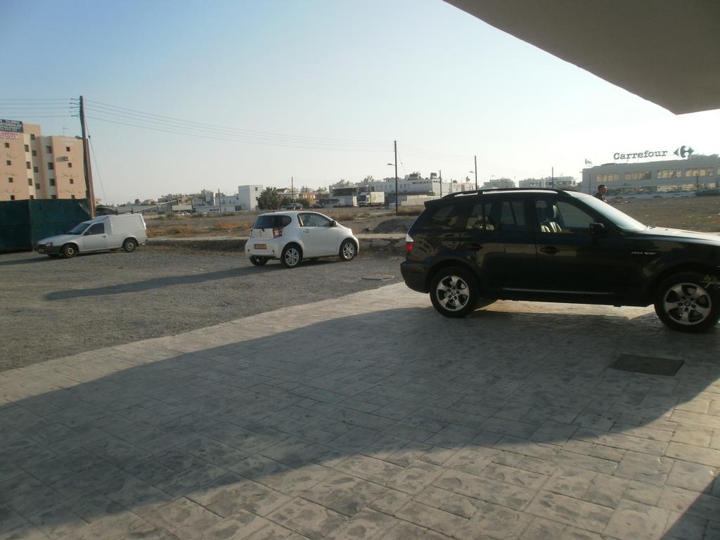 Alora Apartments Larnaca Buitenkant foto