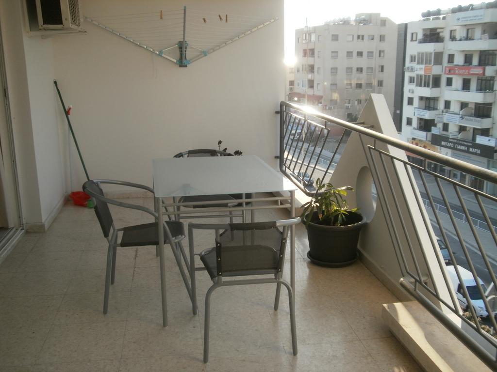 Alora Apartments Larnaca Buitenkant foto