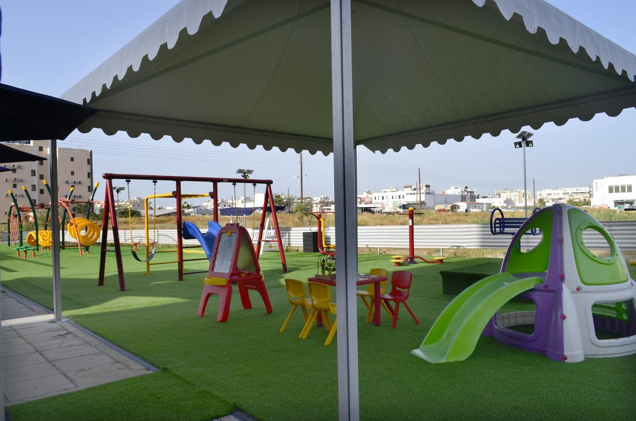 Alora Apartments Larnaca Buitenkant foto