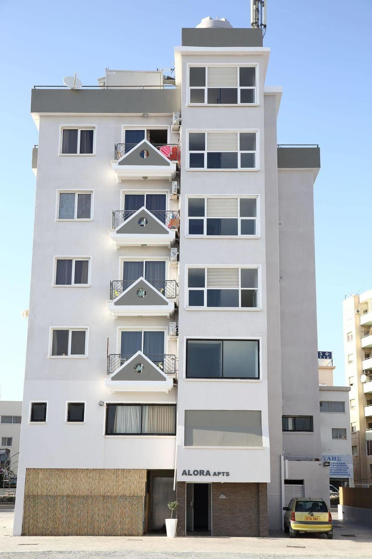 Alora Apartments Larnaca Buitenkant foto