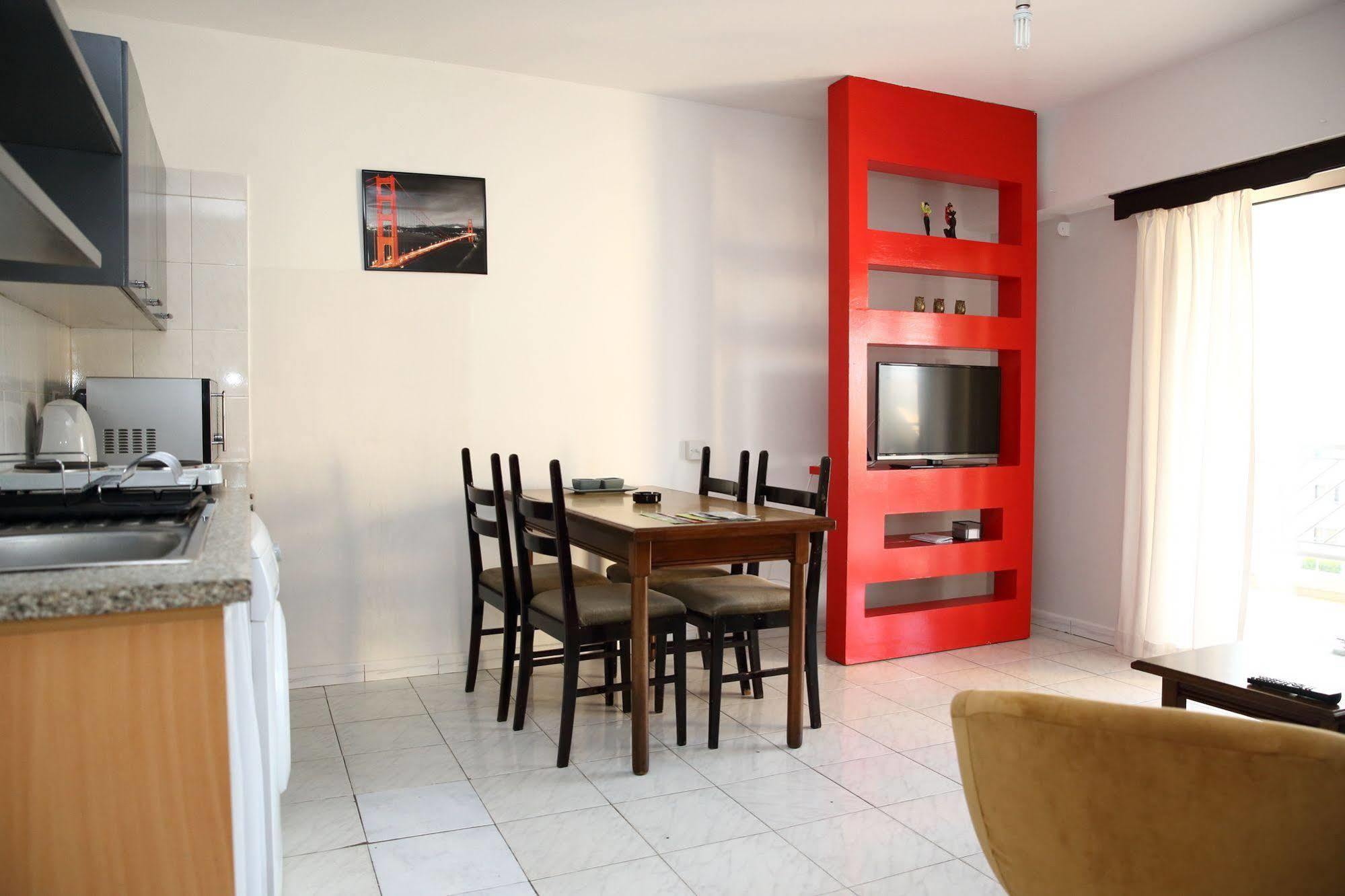 Alora Apartments Larnaca Buitenkant foto