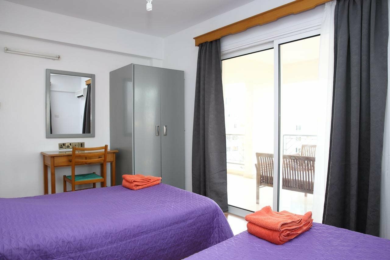 Alora Apartments Larnaca Buitenkant foto